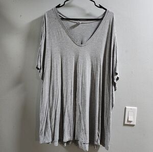 Old Navy Light Gray V-Neck Short Sleeve Top